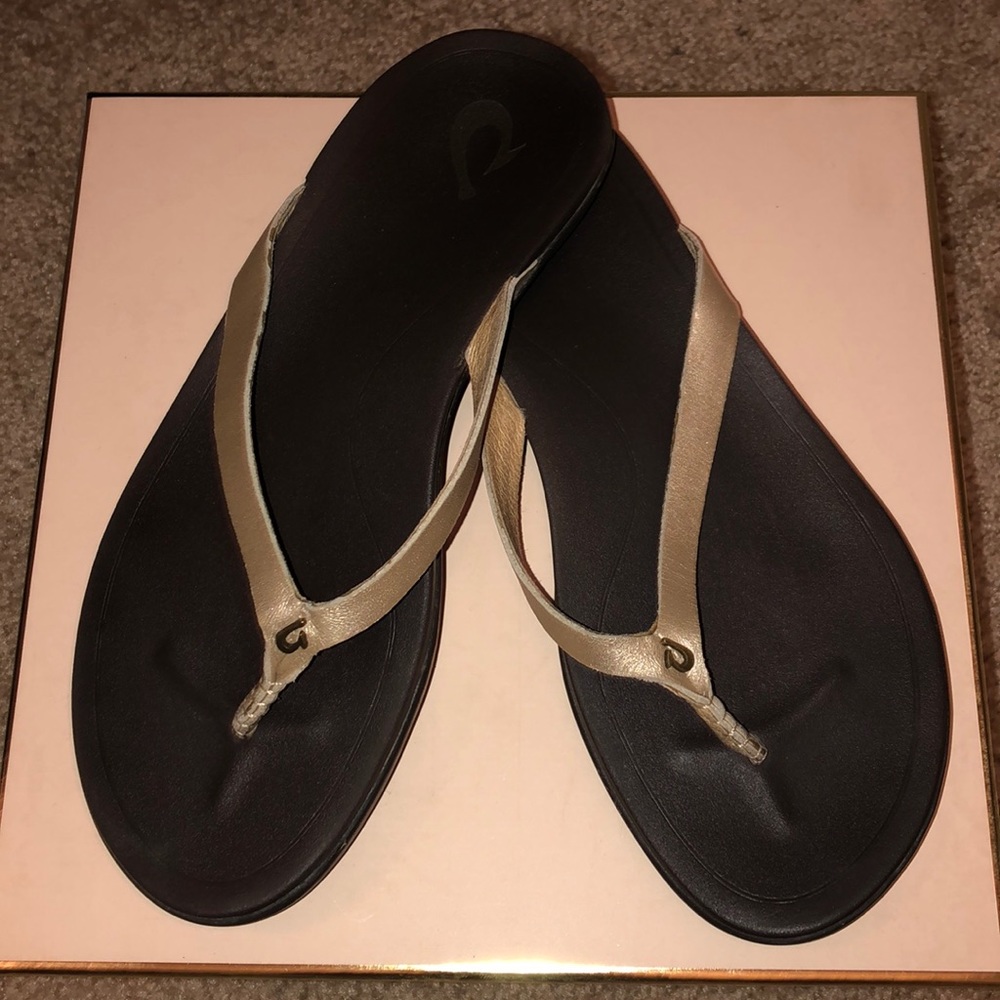 OluKai HO‘ŌPIO Leather Women’s Sandal - Size 7